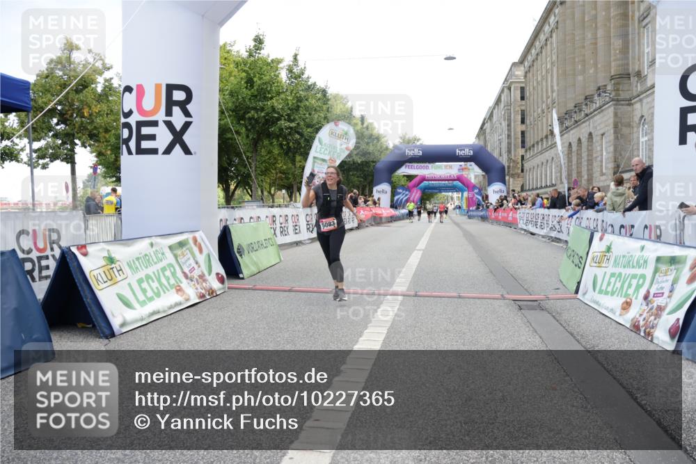 06.09.2026 - CURREX Alsterlauf Yannick Fuchs http://msf.ph/oto/10227365 06.09.2026 10:25:58 Ziel 3297, 4794, 5083, 5409 meine-sportfotos.de