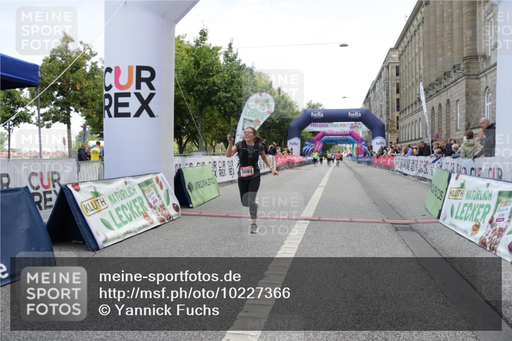 06.09.2026 - CURREX Alsterlauf Yannick Fuchs http://msf.ph/oto/10227366 06.09.2026 10:25:58 Ziel 3297, 4794, 5083, 5409 meine-sportfotos.de