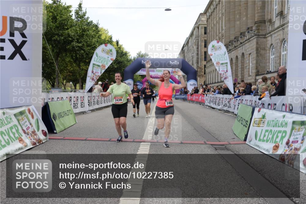 06.09.2026 - CURREX Alsterlauf Yannick Fuchs http://msf.ph/oto/10227385 06.09.2026 10:26:12 Ziel 2439, 2468, 4170, 5944 meine-sportfotos.de