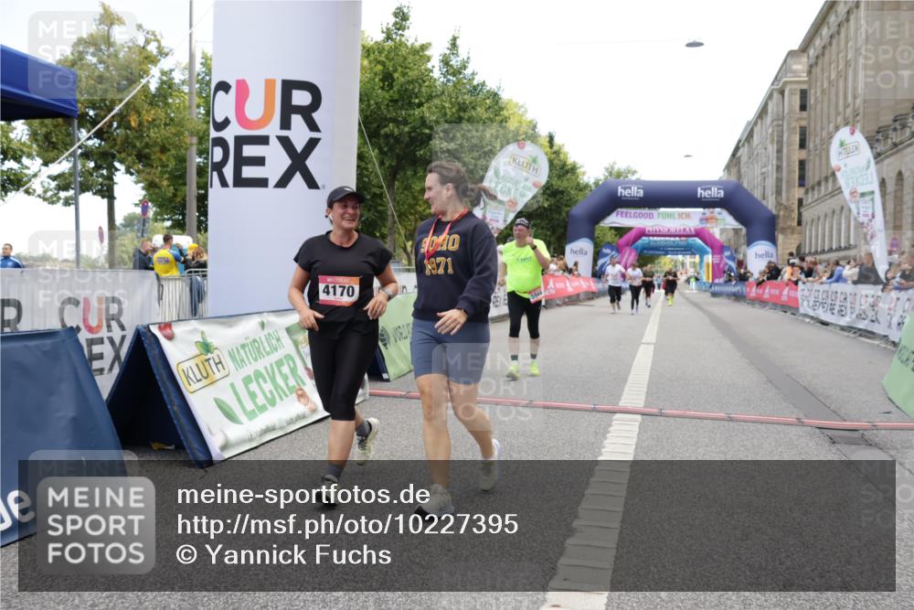 06.09.2026 - CURREX Alsterlauf Yannick Fuchs http://msf.ph/oto/10227395 06.09.2026 10:26:15 Ziel 2439, 2468, 4170, 5944 meine-sportfotos.de
