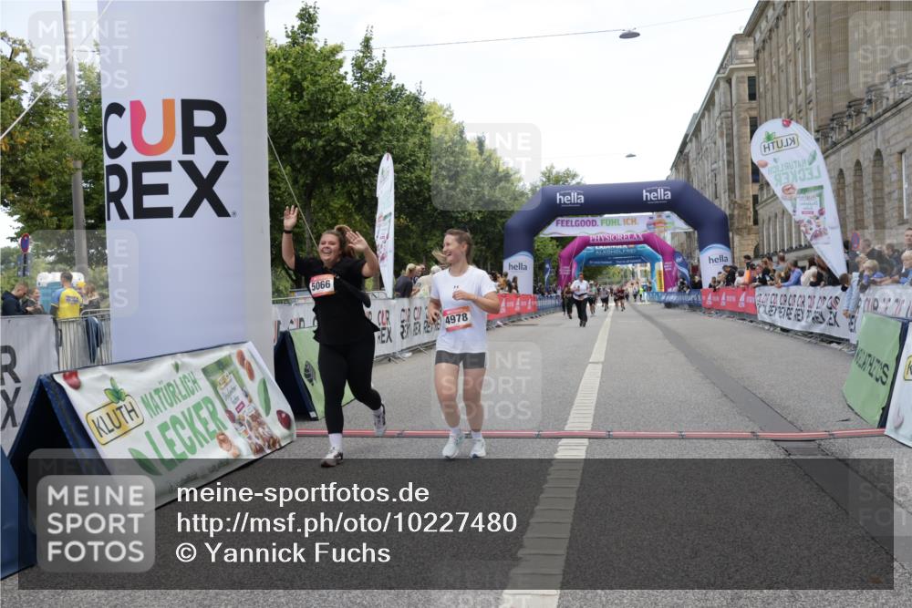 06.09.2026 - CURREX Alsterlauf Yannick Fuchs http://msf.ph/oto/10227480 06.09.2026 10:27:05 Ziel 4484, 4489, 4978, 5066, 5155, 5156 meine-sportfotos.de