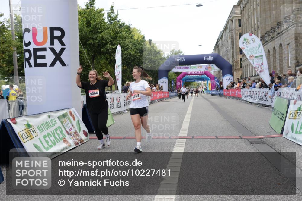 06.09.2026 - CURREX Alsterlauf Yannick Fuchs http://msf.ph/oto/10227481 06.09.2026 10:27:05 Ziel 4484, 4489, 4978, 5066, 5155, 5156 meine-sportfotos.de