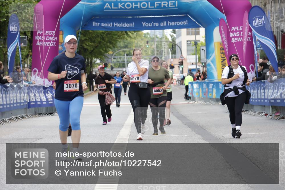 06.09.2026 - CURREX Alsterlauf Yannick Fuchs http://msf.ph/oto/10227542 06.09.2026 10:27:35 Ziel 3070, 4307 meine-sportfotos.de