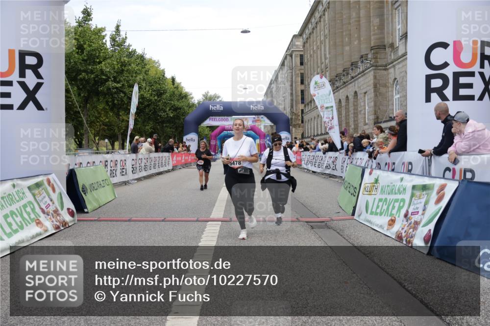 06.09.2026 - CURREX Alsterlauf Yannick Fuchs http://msf.ph/oto/10227570 06.09.2026 10:27:45 Ziel 3070, 4095, 4307, 4544, 5478, 8053 meine-sportfotos.de
