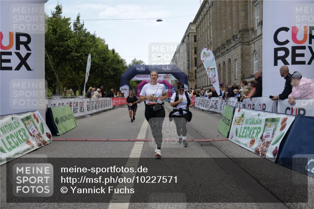 06.09.2026 - CURREX Alsterlauf Yannick Fuchs http://msf.ph/oto/10227571 06.09.2026 10:27:45 Ziel 3070, 4095, 4307, 4544, 5478, 8053 meine-sportfotos.de