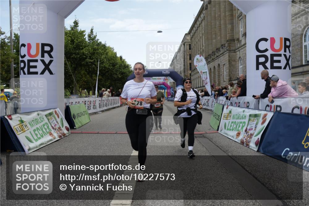 06.09.2026 - CURREX Alsterlauf Yannick Fuchs http://msf.ph/oto/10227573 06.09.2026 10:27:46 Ziel 3070, 4095, 4544, 5478, 8053 meine-sportfotos.de