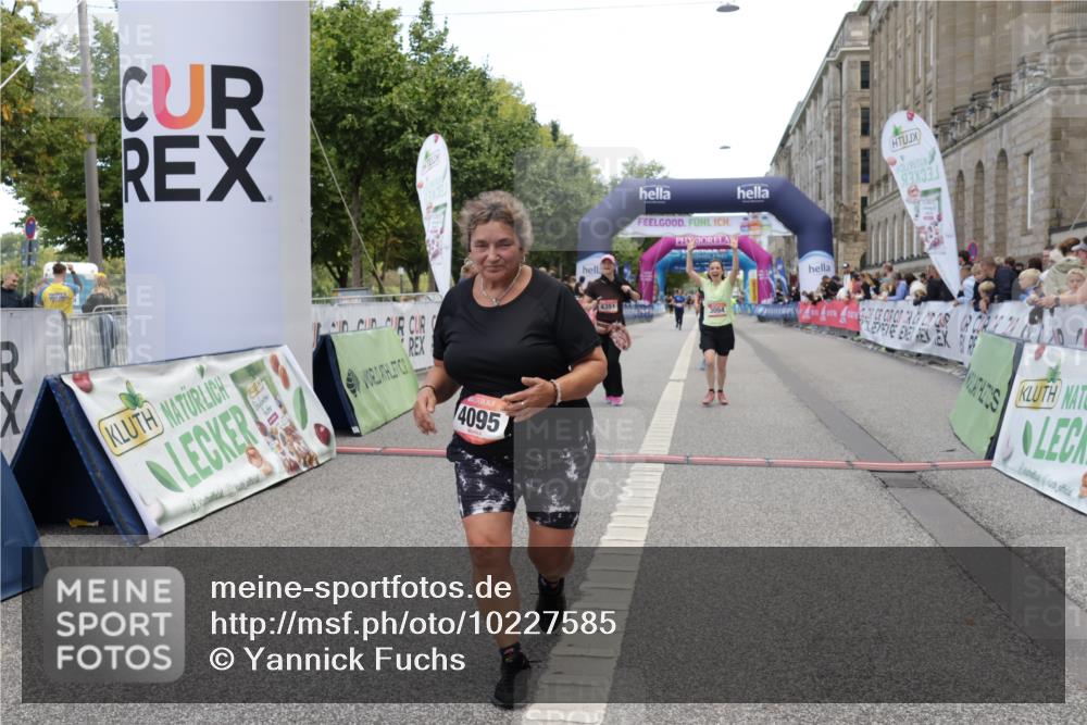 06.09.2026 - CURREX Alsterlauf Yannick Fuchs http://msf.ph/oto/10227585 06.09.2026 10:27:51 Ziel 3054, 4095, 4214, 4351, 4544, 5478, 8053 meine-sportfotos.de