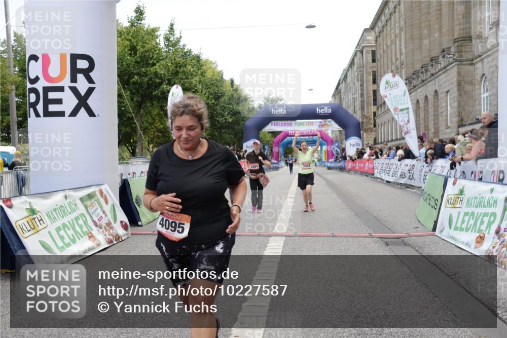 06.09.2026 - CURREX Alsterlauf Yannick Fuchs http://msf.ph/oto/10227587 06.09.2026 10:27:51 Ziel 3054, 4095, 4214, 4351, 4544, 5478, 8053 meine-sportfotos.de