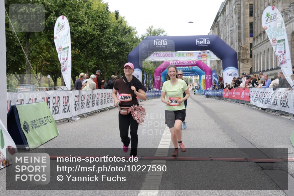 06.09.2026 - CURREX Alsterlauf Yannick Fuchs http://msf.ph/oto/10227590 06.09.2026 10:27:53 Ziel 3054, 4095, 4214, 4351, 4544, 8053 meine-sportfotos.de