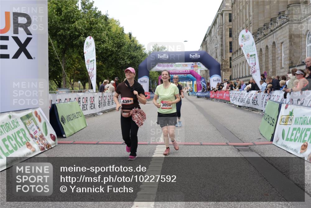 06.09.2026 - CURREX Alsterlauf Yannick Fuchs http://msf.ph/oto/10227592 06.09.2026 10:27:53 Ziel 3054, 4095, 4214, 4351, 4544, 8053 meine-sportfotos.de