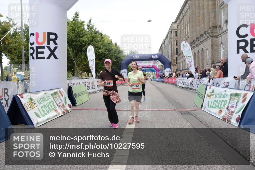 06.09.2026 - CURREX Alsterlauf Yannick Fuchs http://msf.ph/oto/10227595 06.09.2026 10:27:54 Ziel 3054, 4095, 4214, 4351, 8053 meine-sportfotos.de