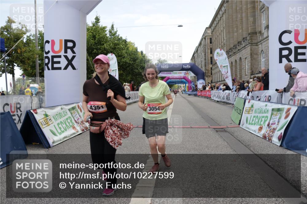 06.09.2026 - CURREX Alsterlauf Yannick Fuchs http://msf.ph/oto/10227599 06.09.2026 10:27:55 Ziel 3054, 4095, 4214, 4351 meine-sportfotos.de