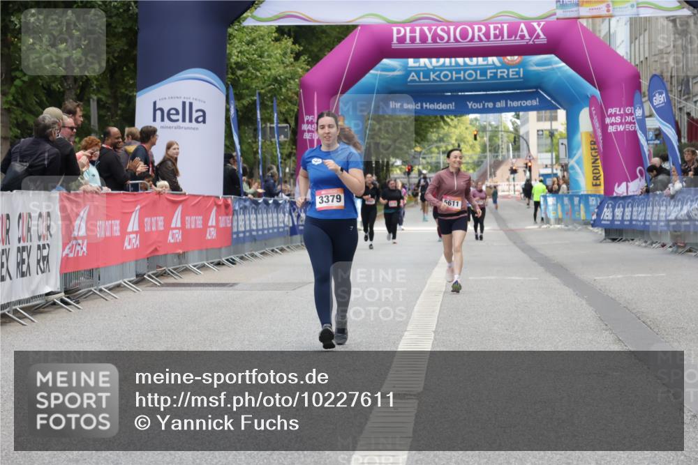 06.09.2026 - CURREX Alsterlauf Yannick Fuchs http://msf.ph/oto/10227611 06.09.2026 10:28:00 Ziel 3054, 3379, 4214, 4351 meine-sportfotos.de
