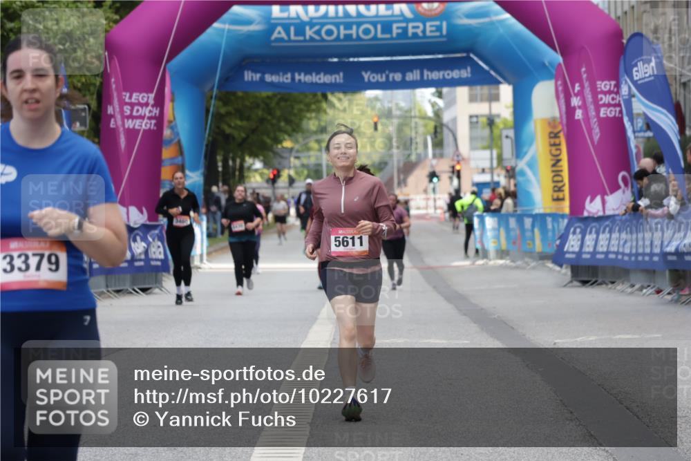 06.09.2026 - CURREX Alsterlauf Yannick Fuchs http://msf.ph/oto/10227617 06.09.2026 10:28:02 Ziel 3379, 4214 meine-sportfotos.de