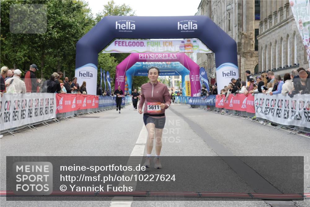 06.09.2026 - CURREX Alsterlauf Yannick Fuchs http://msf.ph/oto/10227624 06.09.2026 10:28:07 Ziel 3379, 5611 meine-sportfotos.de
