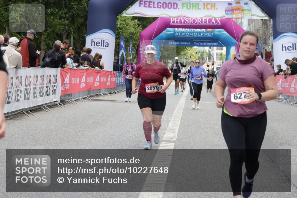 06.09.2026 - CURREX Alsterlauf Yannick Fuchs http://msf.ph/oto/10227648 06.09.2026 10:28:27 Ziel 2051, 6270, 6430 meine-sportfotos.de