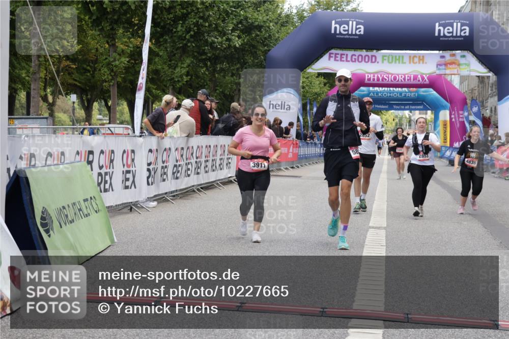 06.09.2026 - CURREX Alsterlauf Yannick Fuchs http://msf.ph/oto/10227665 06.09.2026 10:28:43 Ziel 2852, 2853, 3911, 4766, 4799, 4835, 5880 meine-sportfotos.de