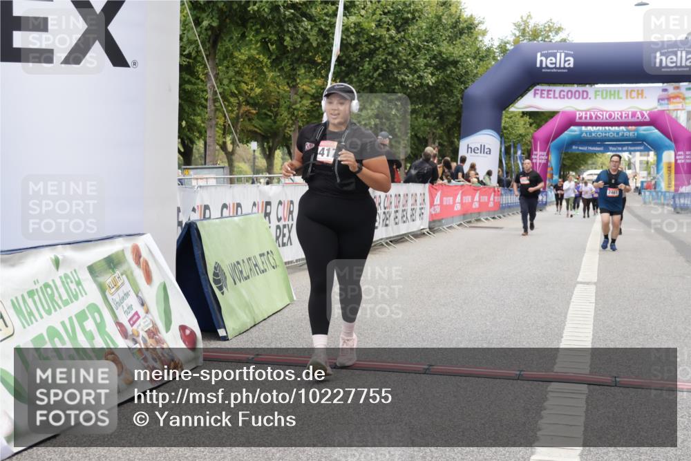 06.09.2026 - CURREX Alsterlauf Yannick Fuchs http://msf.ph/oto/10227755 06.09.2026 10:29:37 Ziel 4417, 6249 meine-sportfotos.de