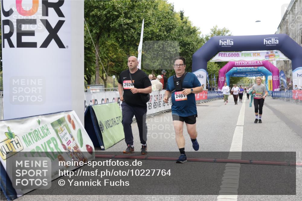 06.09.2026 - CURREX Alsterlauf Yannick Fuchs http://msf.ph/oto/10227764 06.09.2026 10:29:43 Ziel 2461, 2926, 4018, 4417 meine-sportfotos.de