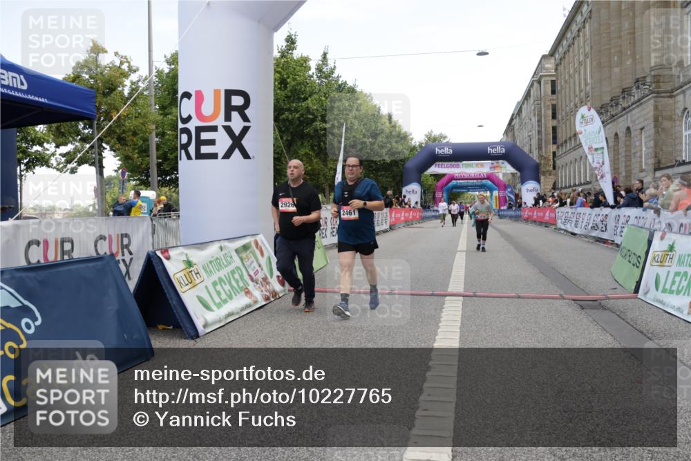 06.09.2026 - CURREX Alsterlauf Yannick Fuchs http://msf.ph/oto/10227765 06.09.2026 10:29:44 Ziel 2461, 2926, 4018, 4417 meine-sportfotos.de