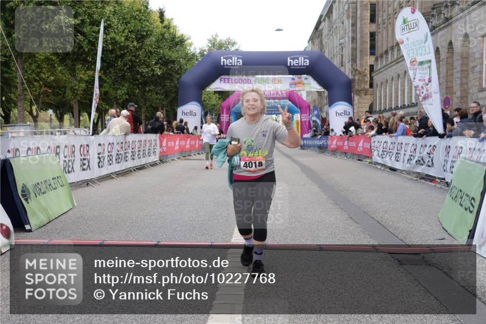 06.09.2026 - CURREX Alsterlauf Yannick Fuchs http://msf.ph/oto/10227768 06.09.2026 10:29:48 Ziel 2461, 2926, 4018 meine-sportfotos.de
