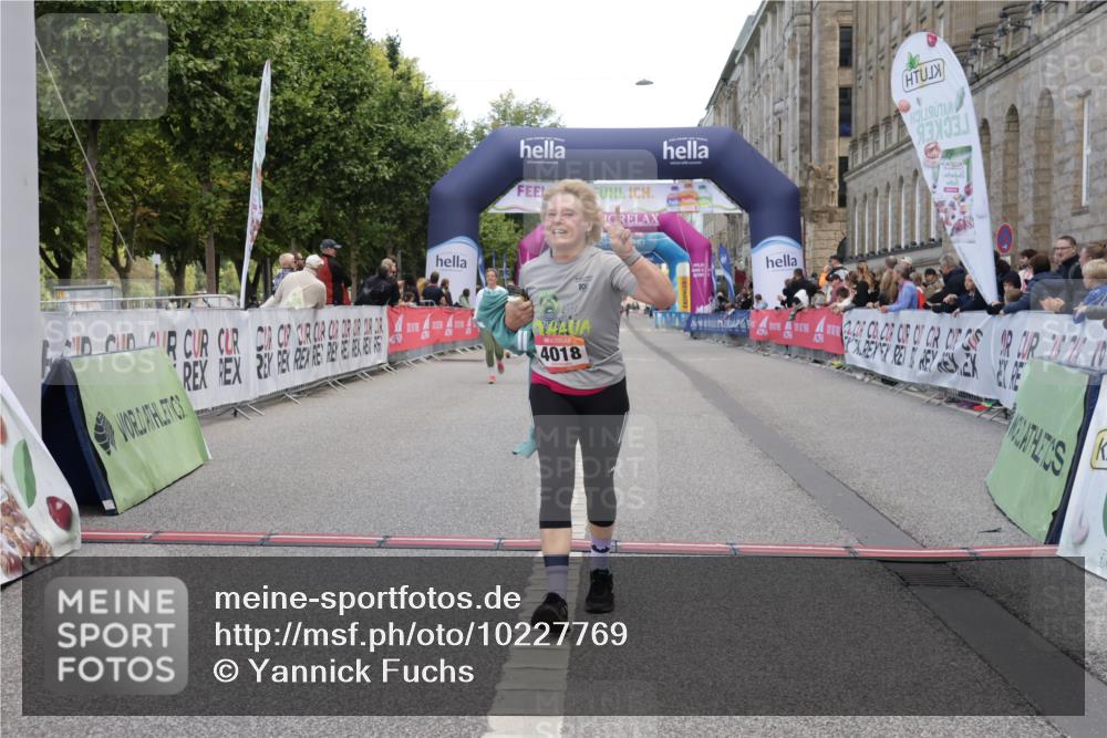 06.09.2026 - CURREX Alsterlauf Yannick Fuchs http://msf.ph/oto/10227769 06.09.2026 10:29:48 Ziel 2461, 2926, 4018 meine-sportfotos.de