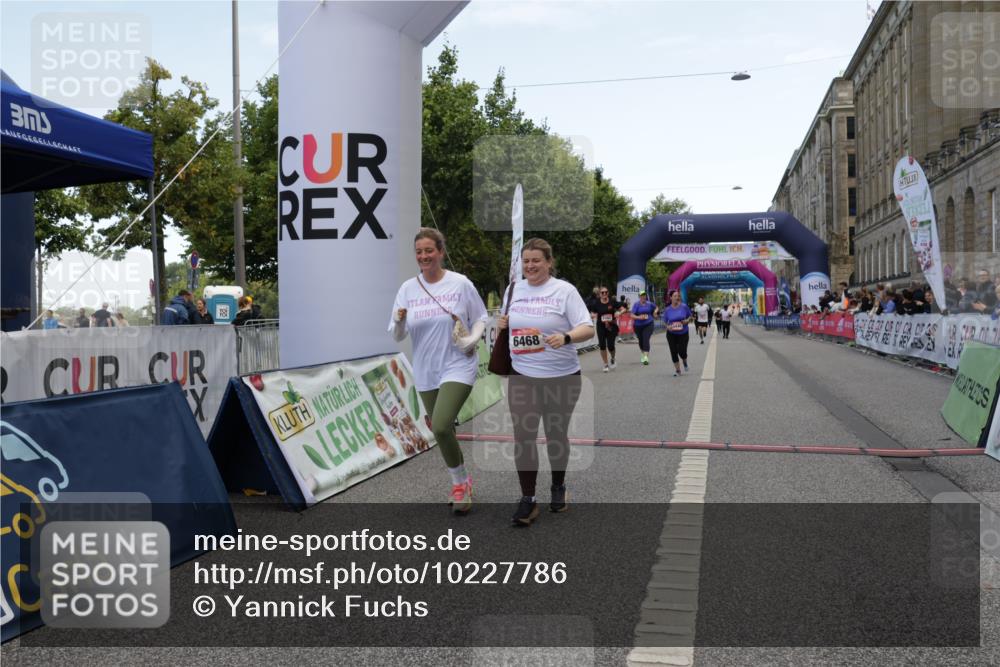 06.09.2026 - CURREX Alsterlauf Yannick Fuchs http://msf.ph/oto/10227786 06.09.2026 10:29:55 Ziel 4018, 6440, 6462, 6468 meine-sportfotos.de