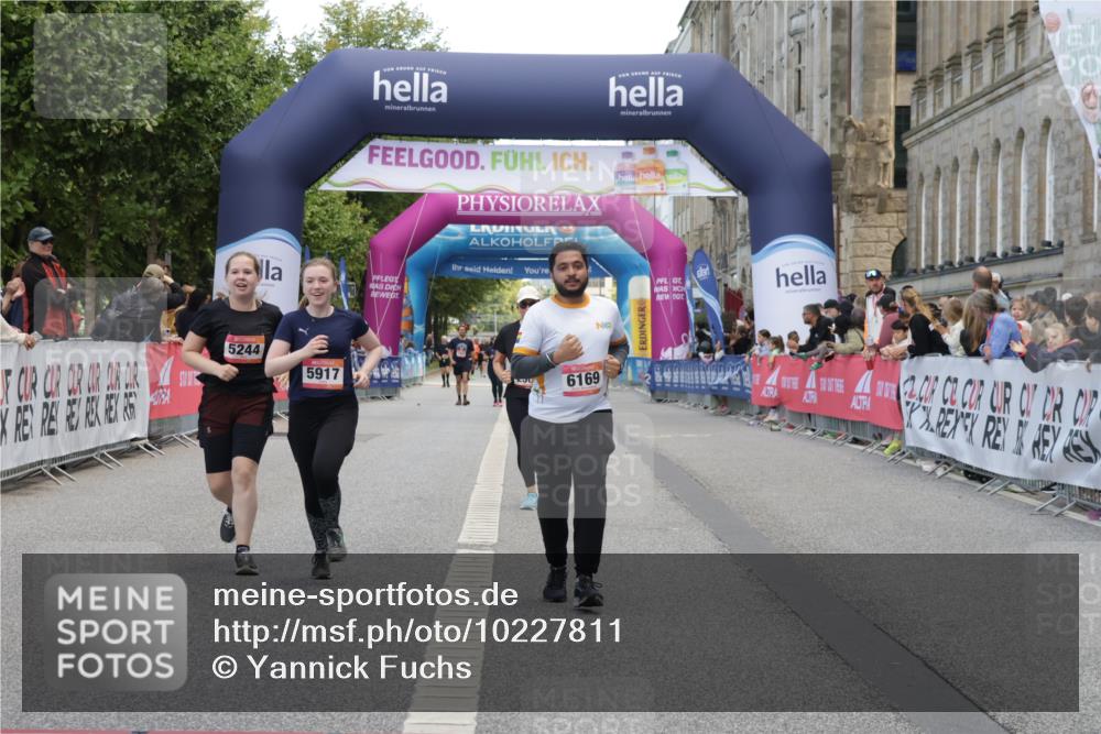 06.09.2026 - CURREX Alsterlauf Yannick Fuchs http://msf.ph/oto/10227811 06.09.2026 10:30:07 Ziel 2508, 2684, 4917, 5244, 5917, 6169, 6462 meine-sportfotos.de