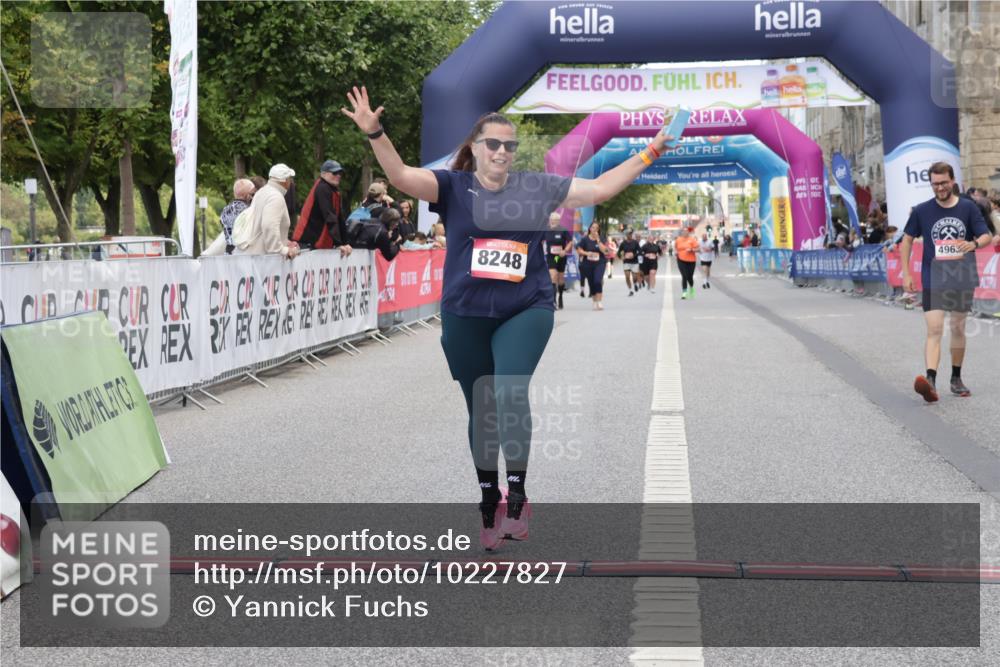 06.09.2026 - CURREX Alsterlauf Yannick Fuchs http://msf.ph/oto/10227827 06.09.2026 10:30:31 Ziel 4963, 8248 meine-sportfotos.de