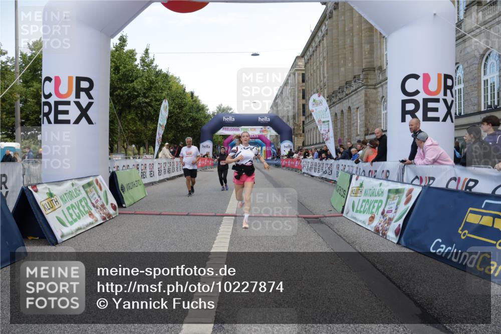 06.09.2026 - CURREX Alsterlauf Yannick Fuchs http://msf.ph/oto/10227874 06.09.2026 10:31:02 Ziel 2039, 2409, 3676, 4420, 4773, 6195, 6197 meine-sportfotos.de