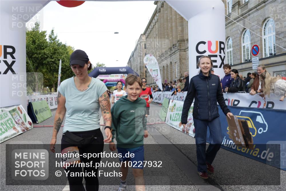06.09.2026 - CURREX Alsterlauf Yannick Fuchs http://msf.ph/oto/10227932 06.09.2026 10:31:48 Ziel 3350, 3387, 5368, 5907, 6374, 8033 meine-sportfotos.de