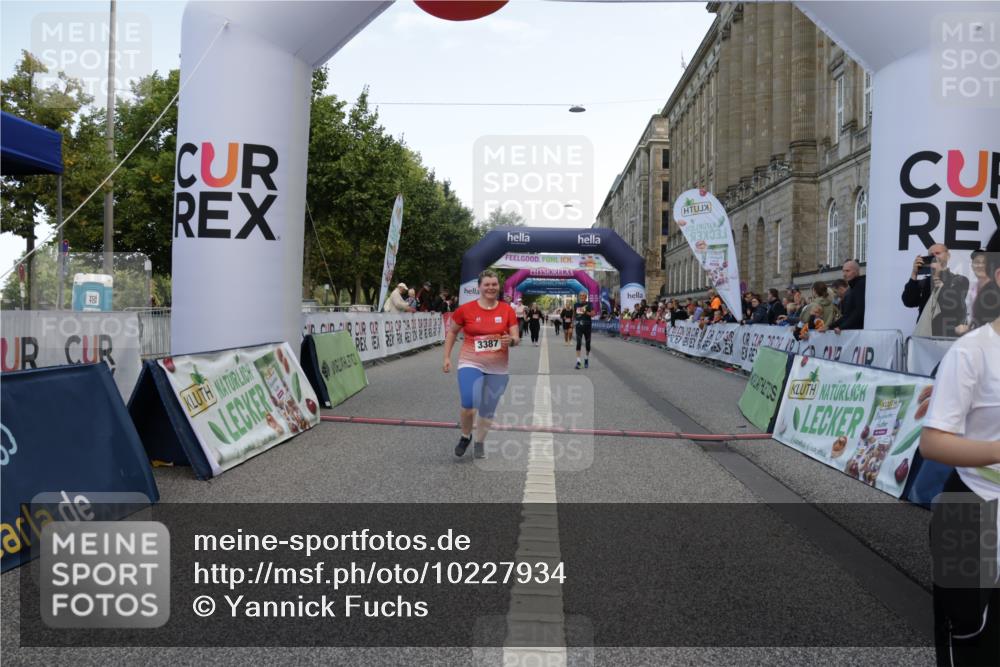 06.09.2026 - CURREX Alsterlauf Yannick Fuchs http://msf.ph/oto/10227934 06.09.2026 10:31:50 Ziel 3387, 5368, 5907, 8033 meine-sportfotos.de