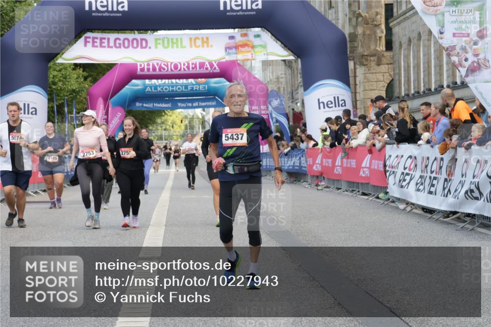 06.09.2026 - CURREX Alsterlauf Yannick Fuchs http://msf.ph/oto/10227943 06.09.2026 10:31:54 Ziel 3387, 5437, 5574, 5907, 8033 meine-sportfotos.de