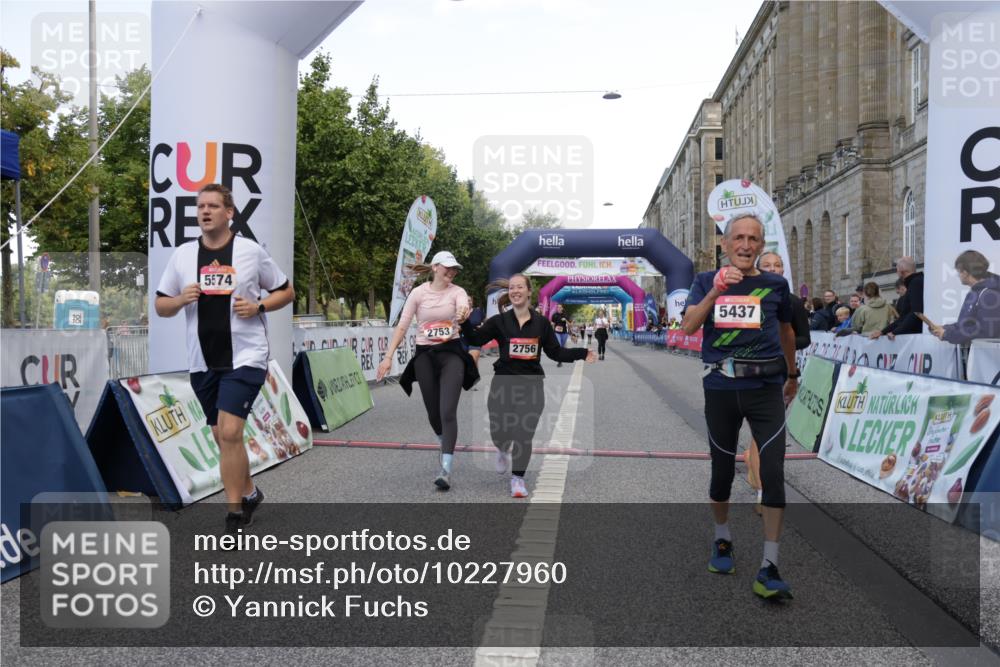 06.09.2026 - CURREX Alsterlauf Yannick Fuchs http://msf.ph/oto/10227960 06.09.2026 10:32:00 Ziel 2642, 2753, 2756, 4338, 5437, 5574, 6185 meine-sportfotos.de