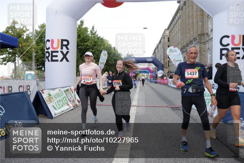 06.09.2026 - CURREX Alsterlauf Yannick Fuchs http://msf.ph/oto/10227965 06.09.2026 10:32:01 Ziel 2642, 2753, 2756, 4338, 5437, 5574, 6185 meine-sportfotos.de