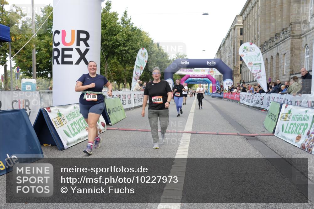 06.09.2026 - CURREX Alsterlauf Yannick Fuchs http://msf.ph/oto/10227973 06.09.2026 10:32:05 Ziel 2642, 2753, 2756, 2906, 3000, 4338, 4723, 5574, 6185 meine-sportfotos.de