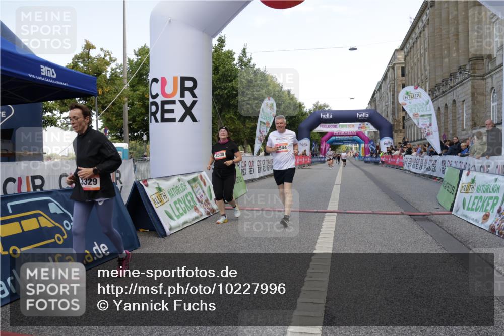 06.09.2026 - CURREX Alsterlauf Yannick Fuchs http://msf.ph/oto/10227996 06.09.2026 10:32:13 Ziel 2539, 2544, 2906, 3000, 3329, 4723 meine-sportfotos.de