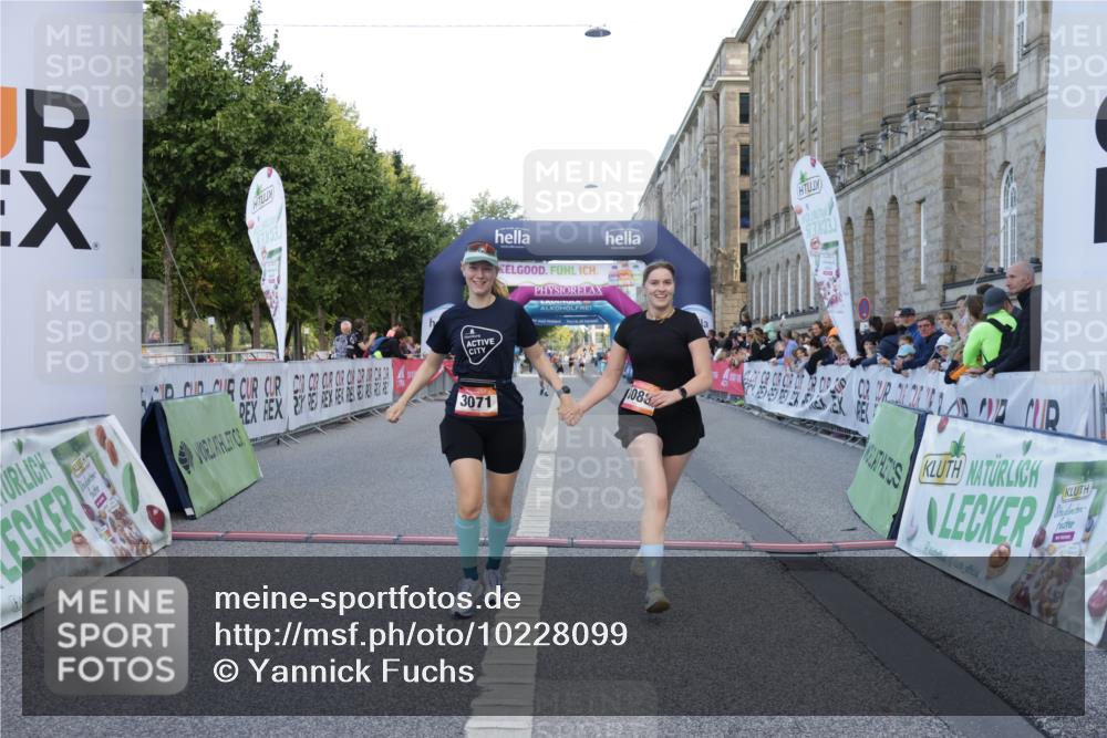 06.09.2026 - CURREX Alsterlauf Yannick Fuchs http://msf.ph/oto/10228099 06.09.2026 10:34:22 Ziel 3071, 3088 meine-sportfotos.de
