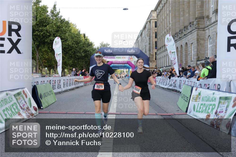 06.09.2026 - CURREX Alsterlauf Yannick Fuchs http://msf.ph/oto/10228100 06.09.2026 10:34:23 Ziel 3071, 3088 meine-sportfotos.de