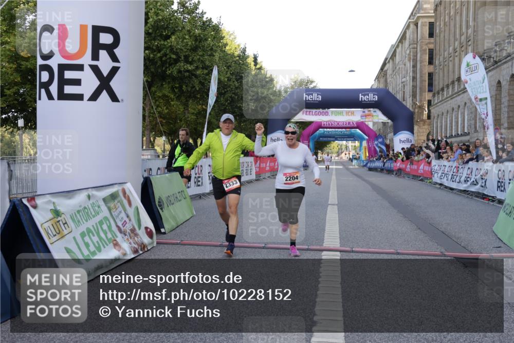06.09.2026 - CURREX Alsterlauf Yannick Fuchs http://msf.ph/oto/10228152 06.09.2026 10:35:52 Ziel 2204, 2333 meine-sportfotos.de