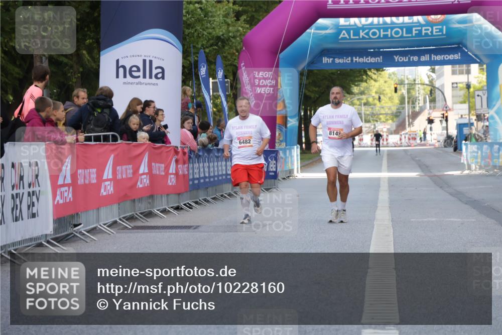 06.09.2026 - CURREX Alsterlauf Yannick Fuchs http://msf.ph/oto/10228160 06.09.2026 10:36:01 Ziel  meine-sportfotos.de