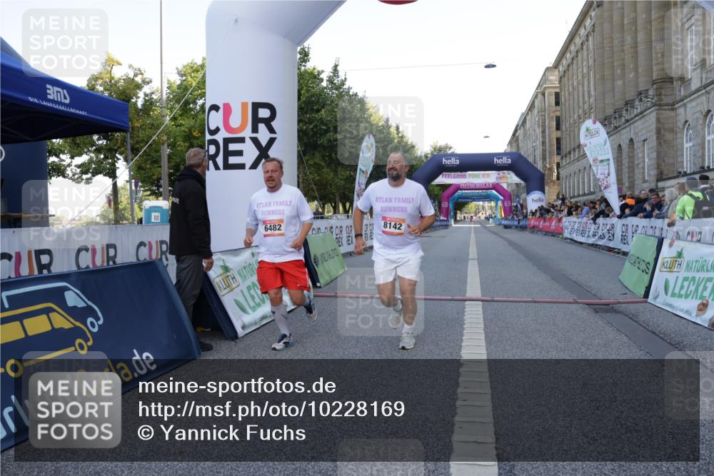 06.09.2026 - CURREX Alsterlauf Yannick Fuchs http://msf.ph/oto/10228169 06.09.2026 10:36:12 Ziel 6482, 8142 meine-sportfotos.de