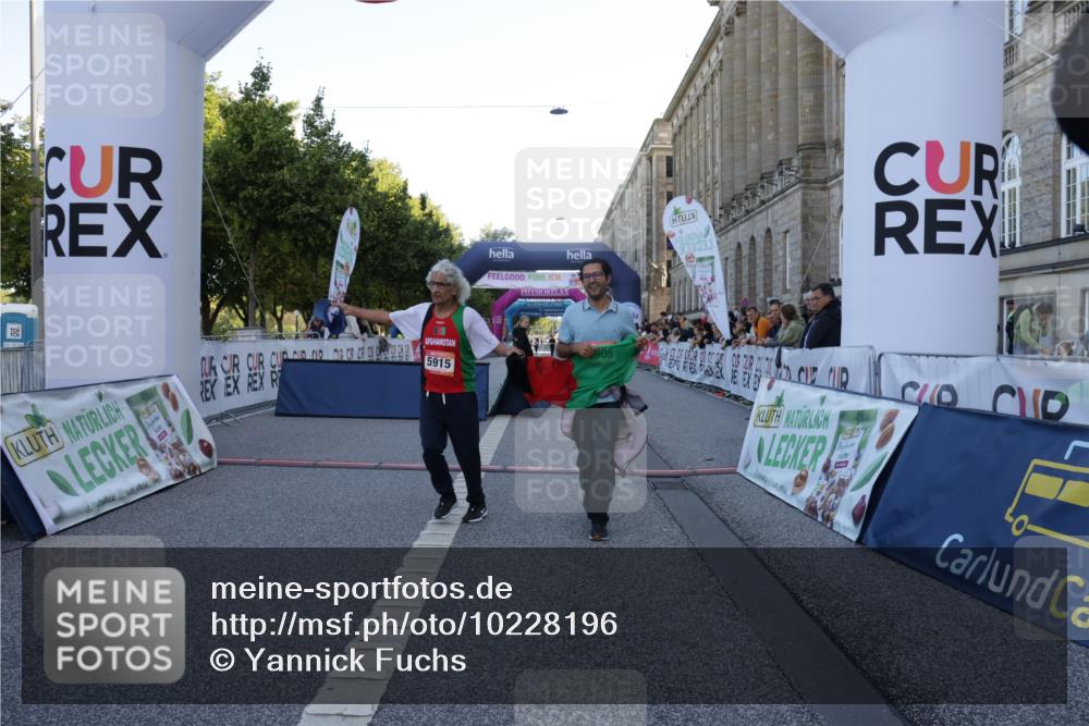 06.09.2026 - CURREX Alsterlauf Yannick Fuchs http://msf.ph/oto/10228196 06.09.2026 10:39:49 Ziel 5905, 5915 meine-sportfotos.de