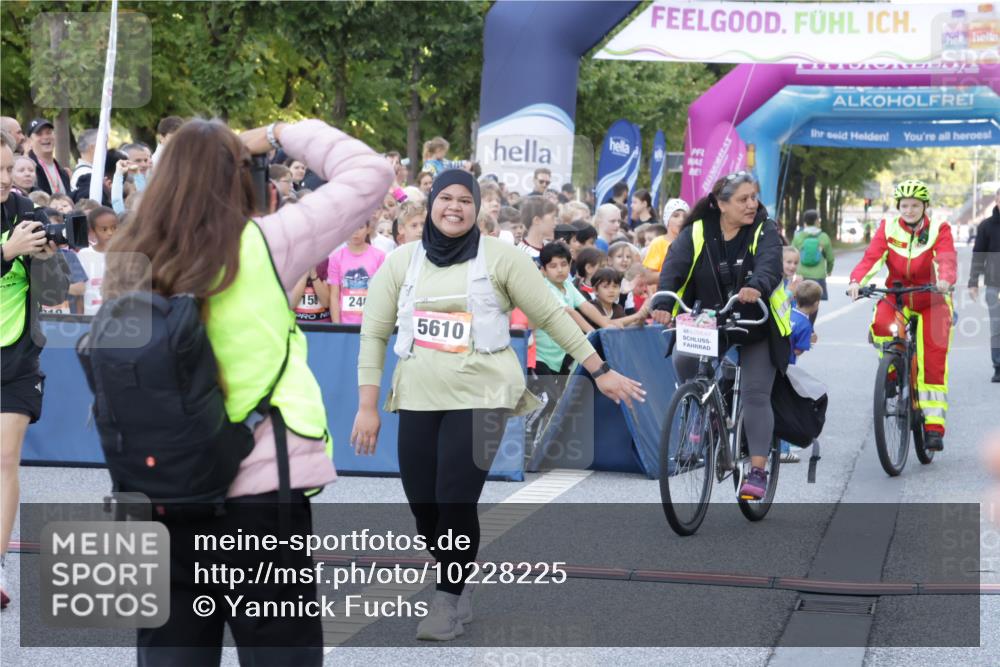 06.09.2026 - CURREX Alsterlauf Yannick Fuchs http://msf.ph/oto/10228225 06.09.2026 10:46:04 Ziel 5610 meine-sportfotos.de