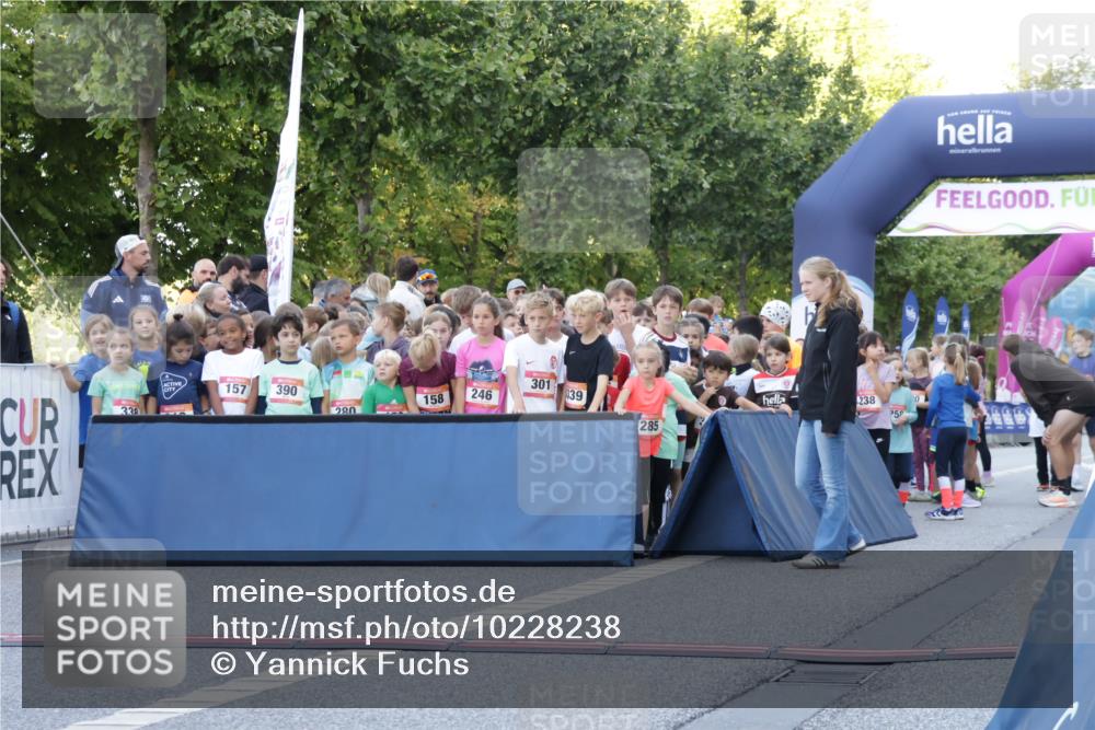 06.09.2026 - CURREX Alsterlauf Yannick Fuchs http://msf.ph/oto/10228238 06.09.2026 10:46:47 Ziel  meine-sportfotos.de