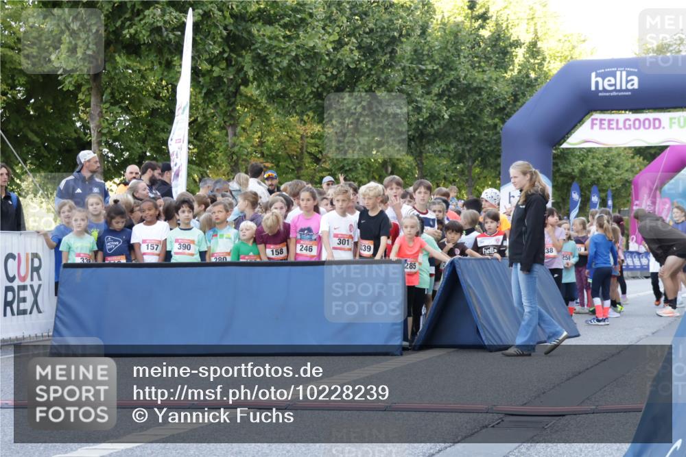 06.09.2026 - CURREX Alsterlauf Yannick Fuchs http://msf.ph/oto/10228239 06.09.2026 10:46:47 Ziel  meine-sportfotos.de