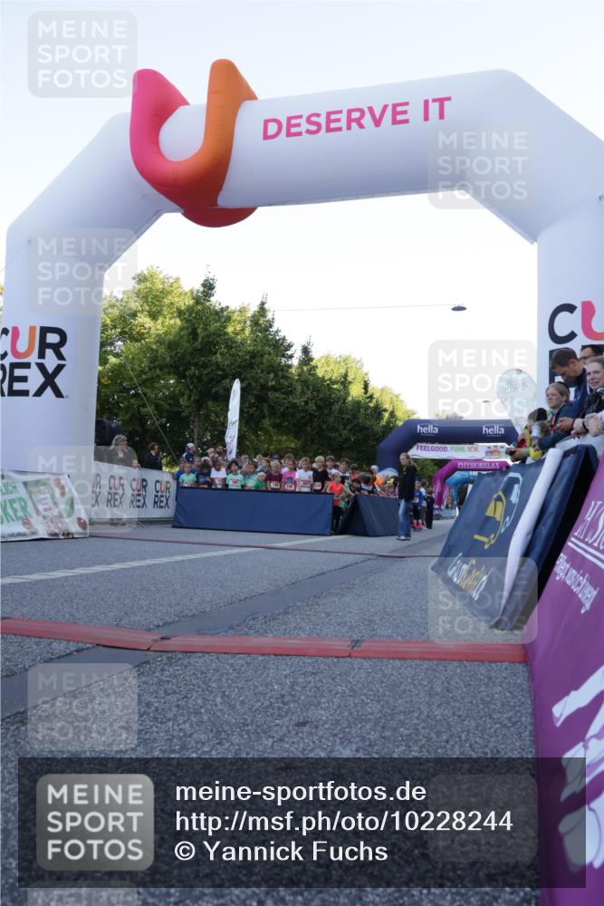 06.09.2026 - CURREX Alsterlauf Yannick Fuchs http://msf.ph/oto/10228244 06.09.2026 10:46:52 Ziel  meine-sportfotos.de
