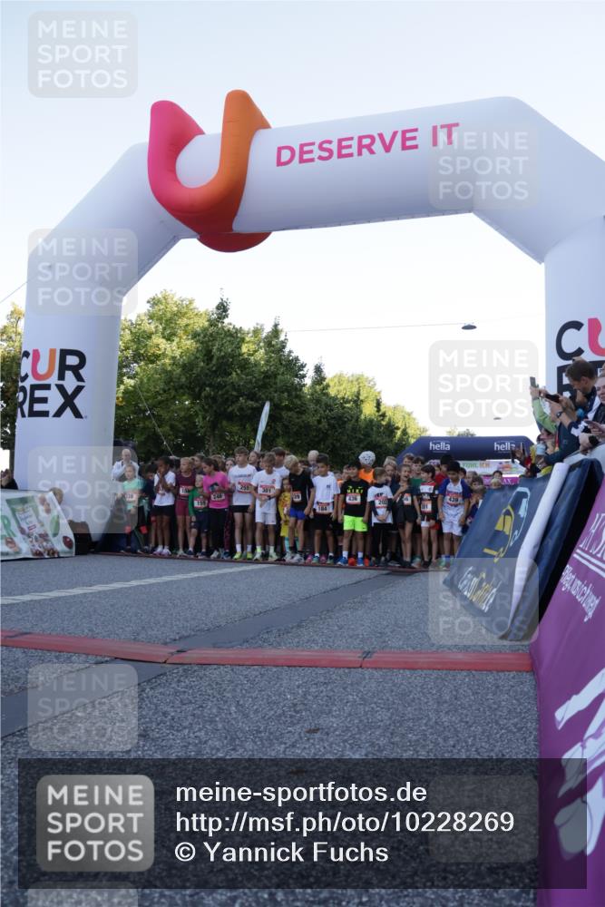 06.09.2026 - CURREX Alsterlauf Yannick Fuchs http://msf.ph/oto/10228269 06.09.2026 10:48:28 Ziel  meine-sportfotos.de
