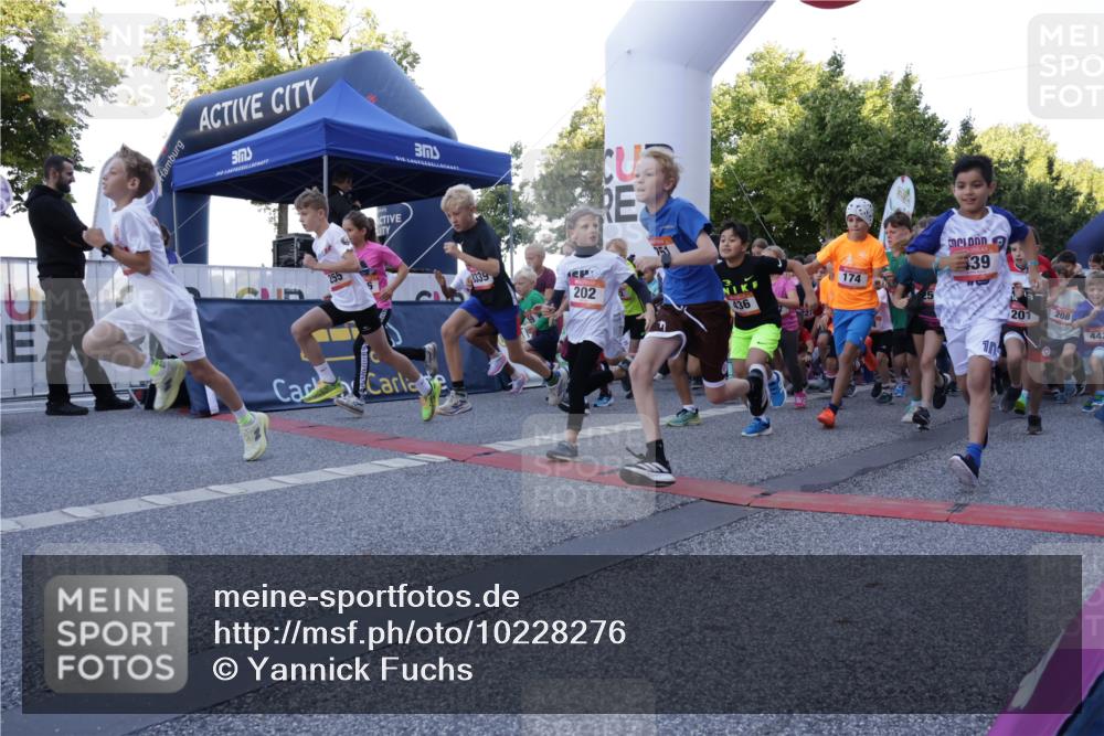 06.09.2026 - CURREX Alsterlauf Yannick Fuchs http://msf.ph/oto/10228276 06.09.2026 10:48:42 Ziel  meine-sportfotos.de