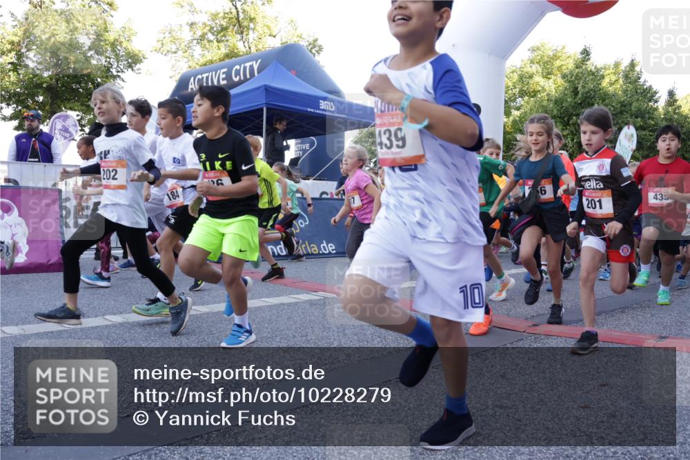 06.09.2026 - CURREX Alsterlauf Yannick Fuchs http://msf.ph/oto/10228279 06.09.2026 10:48:43 Ziel  meine-sportfotos.de